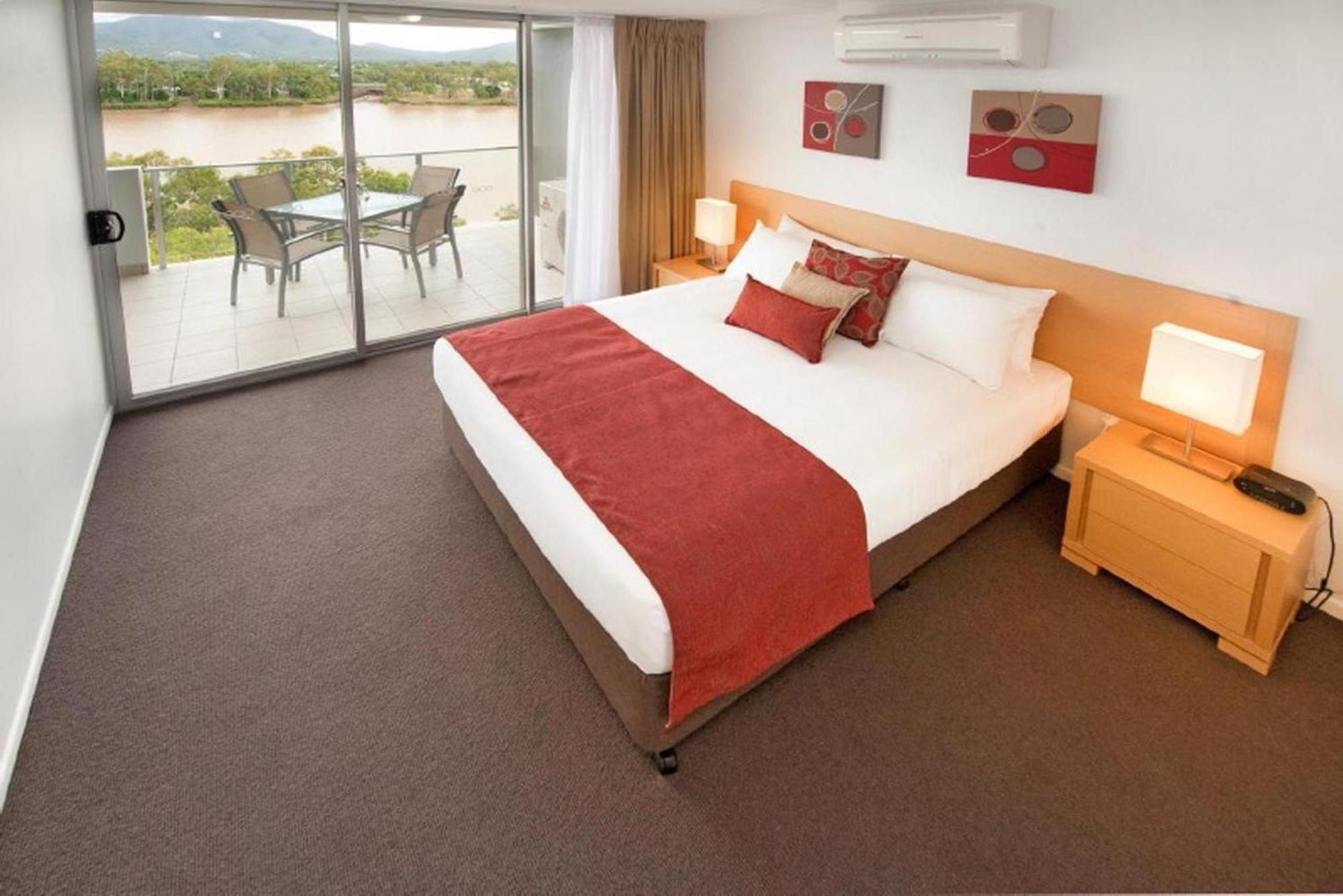 Edge Apartment Hotel Rockhampton Exteriör bild