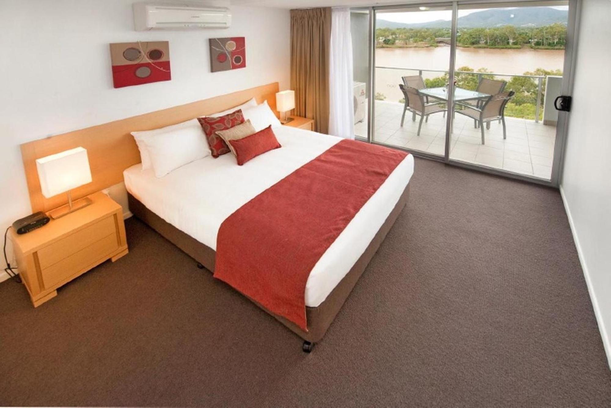 Edge Apartment Hotel Rockhampton Exteriör bild
